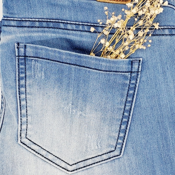 🔹️B L U E Life In Progress low rise skinny jeans - Picture 5 of 14